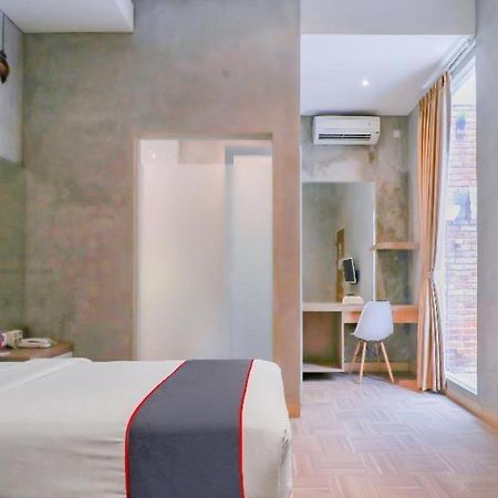 Collection O 31 The Batik Bed And Coffee Bandung Ξενοδοχείο Εξωτερικό φωτογραφία