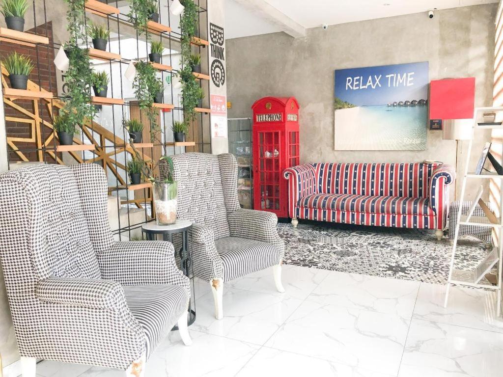 Collection O 31 The Batik Bed And Coffee Bandung Ξενοδοχείο Εξωτερικό φωτογραφία